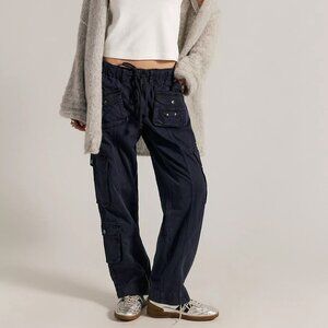 We The Free Tahiti Cargo Pants – Navy – Size Small – Retail $138